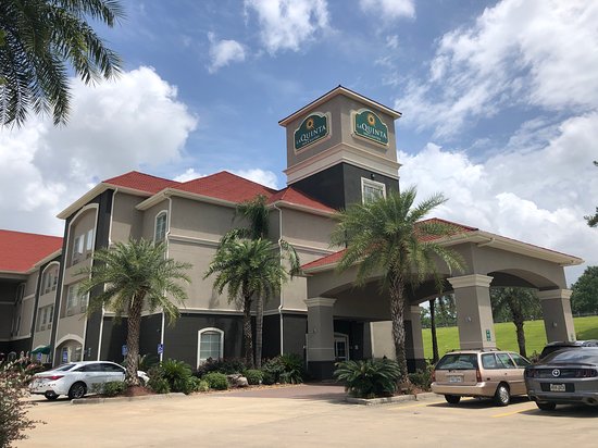 La Quinta Inn & Suites by Wyndham Lake Charles Casino Area