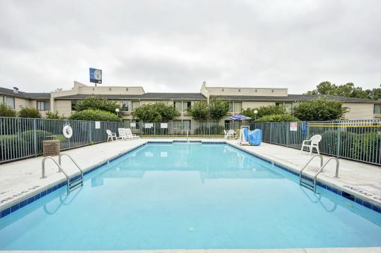 Motel 6 Greensboro, NC - Airport