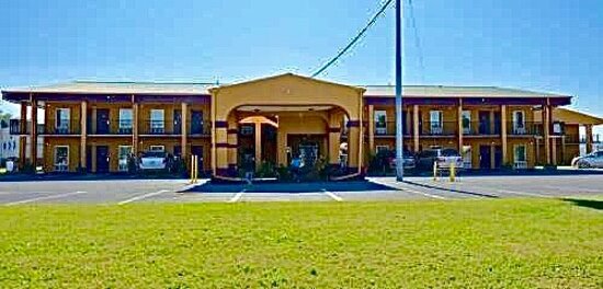 Travelers Inn