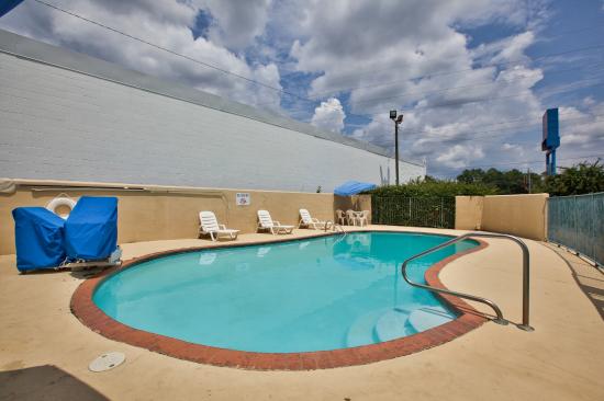 Motel 6 Dothan