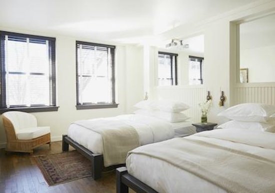 Neptune, An Ash Hotel