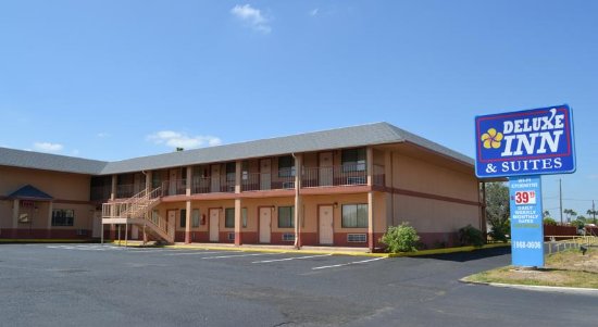 Deluxe Inn and Suites Weslaco