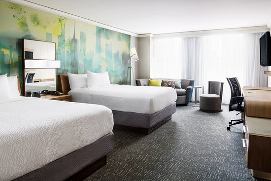 Courtyard by Marriott Chicago Downtown/Magnificent Mile