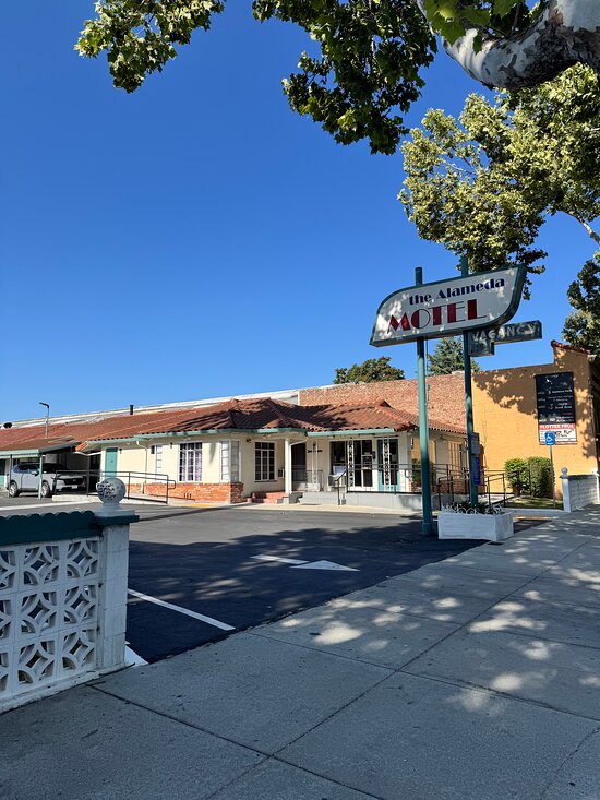 The Alameda Motel