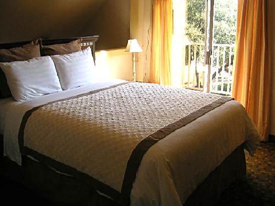 Hawthorn Suites by Wyndham Dallas Love Field Airport
