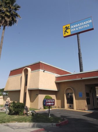 Ambassador Inn And Suites