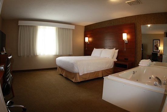 Budget Host Inn & Suites