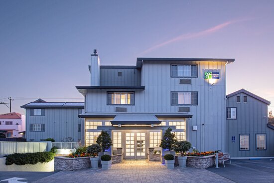 Holiday Inn Express Monterey-Cannery Row by IHG