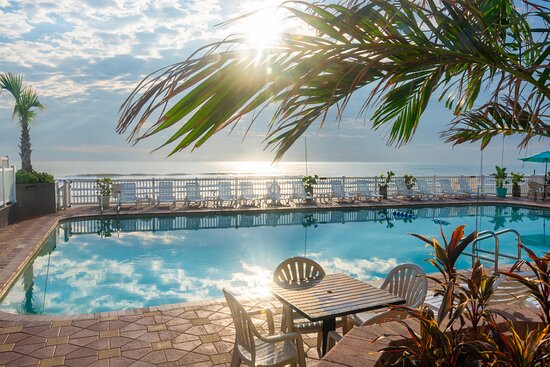 Boardwalk Inn & Suites