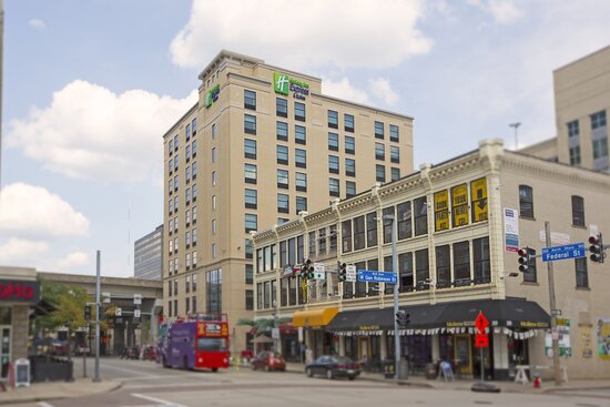 Holiday Inn Express & Suites Pittsburgh North Shore By IHG