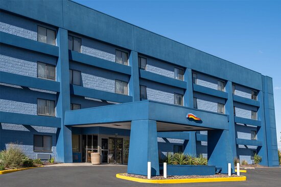 Days Inn By Wyndham Davenport