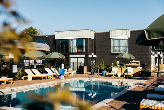 The Hotel Chalet