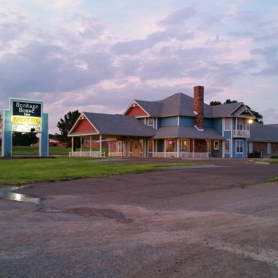 Heritage House Inn