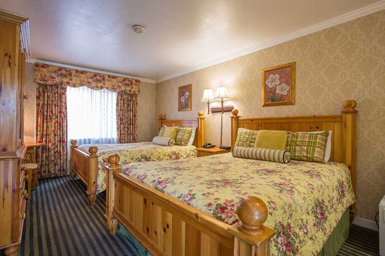 Carmel Inn & Suites