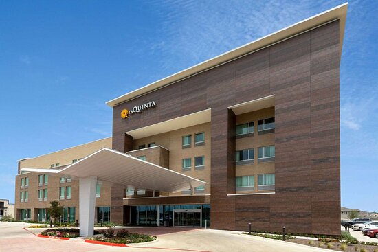 La Quinta Inn & Suites By Wyndham Round Rock East Near Kalahari