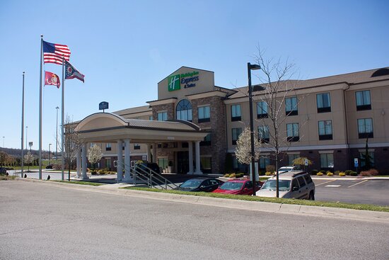 Holiday Inn Express & Suites Youngstown West - Austintown By IHG