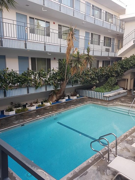 Beverly Laurel Motor Hotel