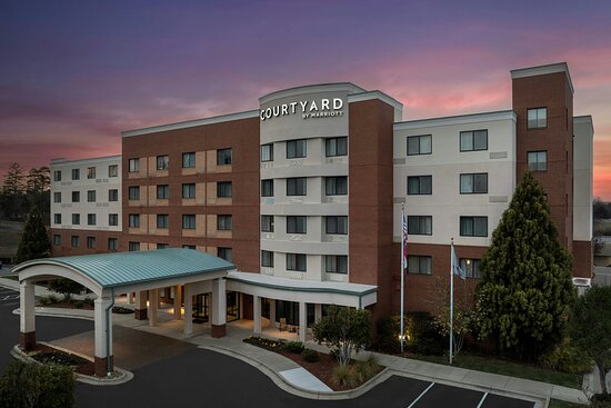Courtyard by Marriott Greensboro Airport