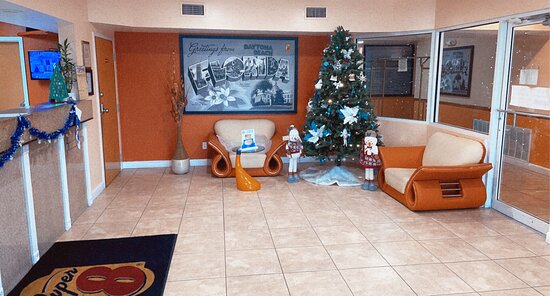 Super 8 by Wyndham Daytona Beach