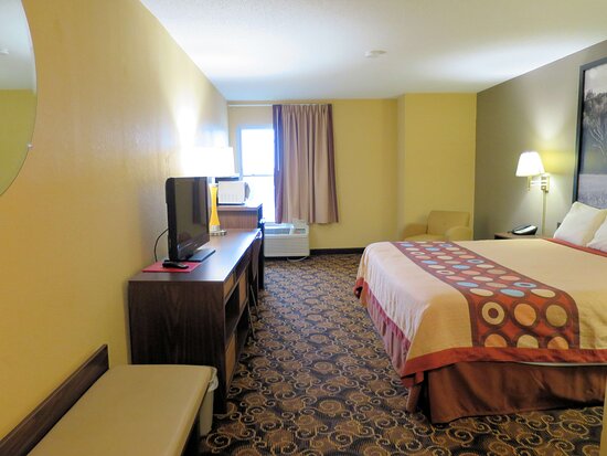 Super 8 by Wyndham Evansville North