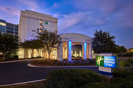 Holiday Inn Express & Suites Charleston Dwtn - Westedge By IHG