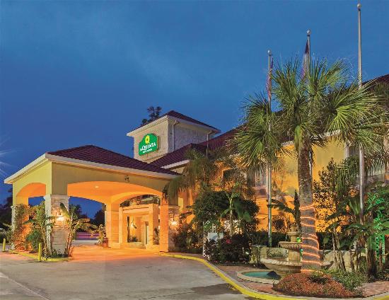 La Quinta Inn & Suites by Wyndham Kingwood Houston IAH Airpt