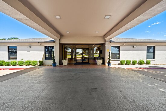 Days Inn By Wyndham Round Rock