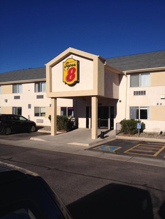 Super 8 by Wyndham Colorado Springs Airport