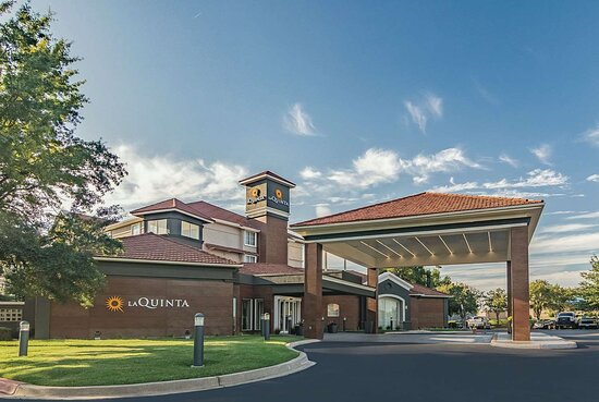 La Quinta Inn & Suites by Wyndham Alexandria Airport