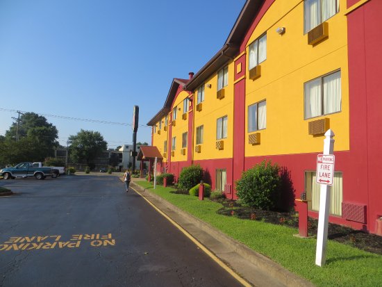 Super 8 by Wyndham Richmond Airport VA