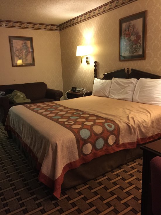 Super 8 by Wyndham Dallas South