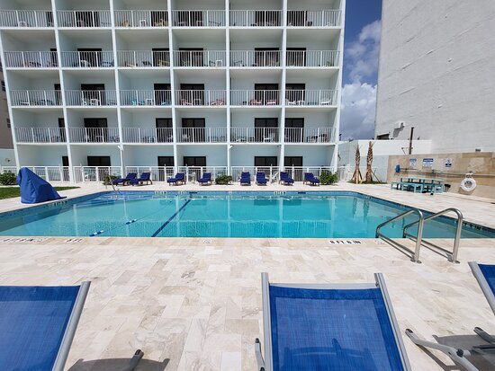 Beachside Hotel