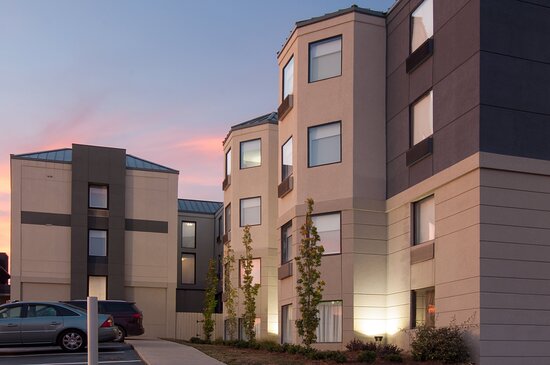 Holiday Inn Express & Suites Nashville-i-40&i-24(spence Ln) By IHG