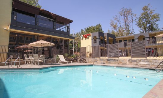 GreenTree Pasadena Inn
