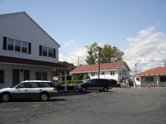 Chisholm's Motel