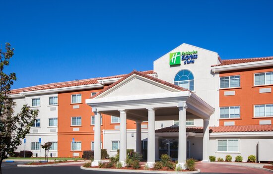 Holiday Inn Express & Suites Oroville Lake by IHG