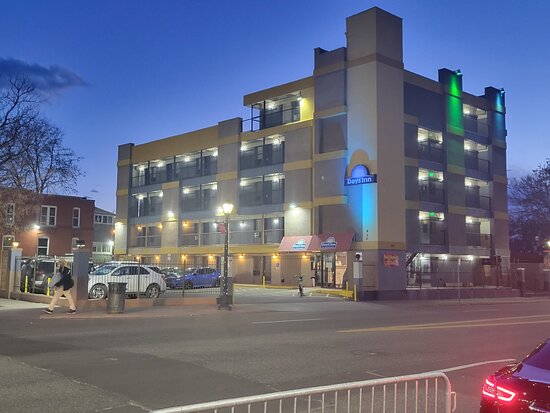 Days Inn by Wyndham Denver Downtown