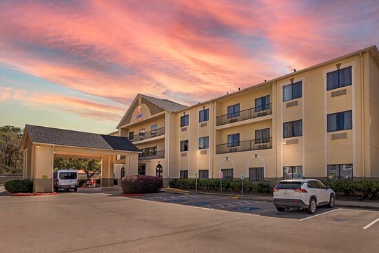 Comfort Suites Bush Intercontinental Airport