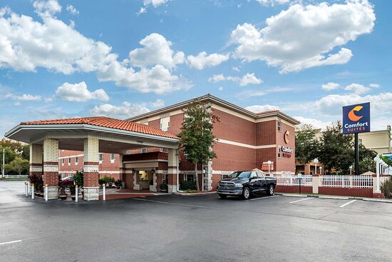 Comfort Suites Airport