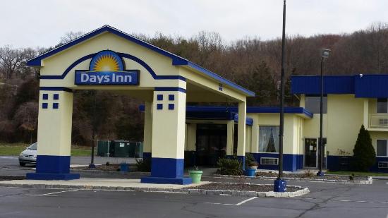 Days Inn By Wyndham Southington
