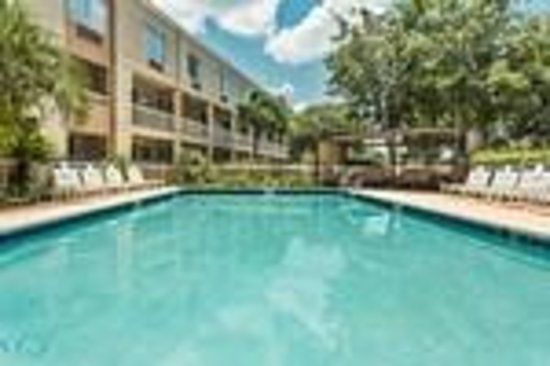 Baymont By Wyndham Gainesville