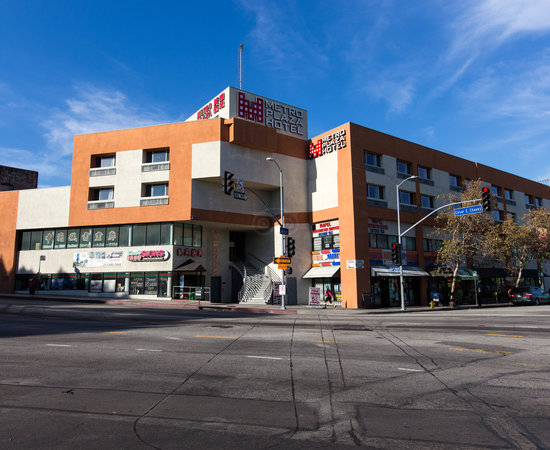 Metro Plaza Hotel