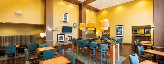 Hampton Inn & Suites Chesapeake Square Mall