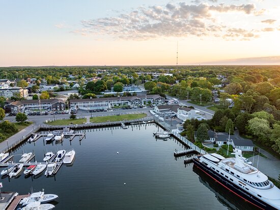Innseason Resorts Harborwalk