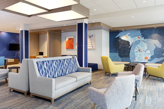 Holiday Inn Express & Suites Clarksville North, By IHG