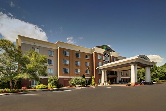 Holiday Inn Express & Suites Middleboro Raynham by IHG