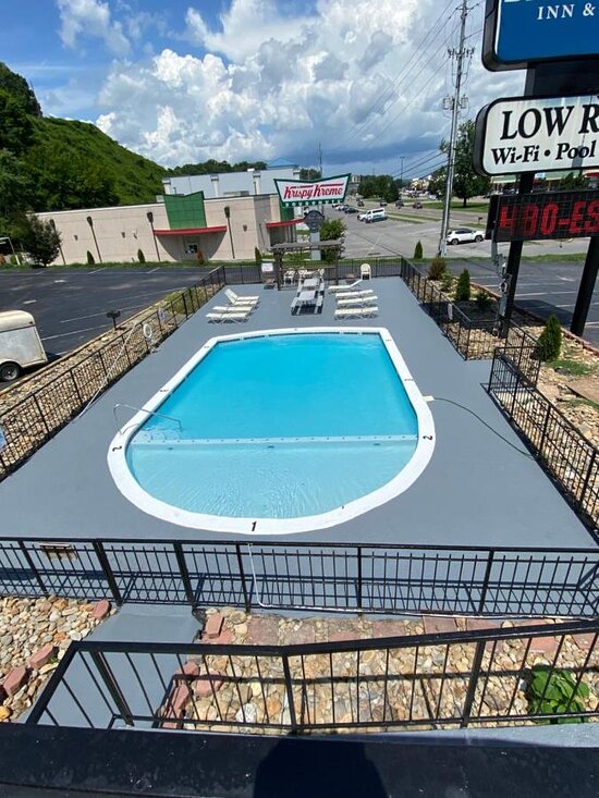 Bear Mount Inn & Suites