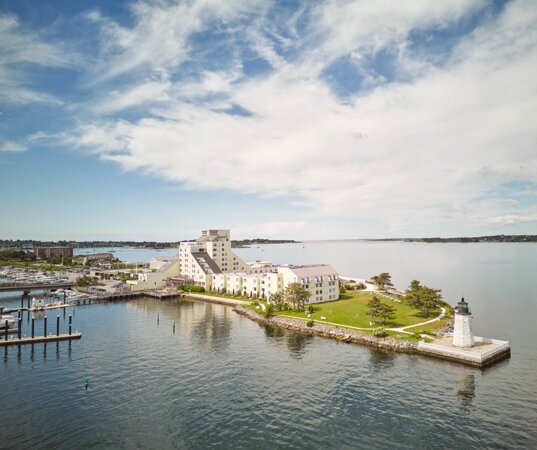 Newport Harbor Island Resort