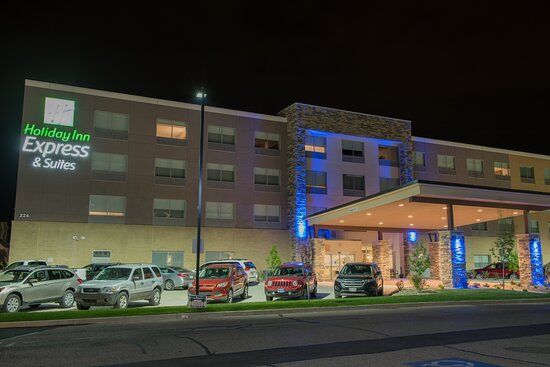 Holiday Inn Express & Suites Fort Wayne North By IHG