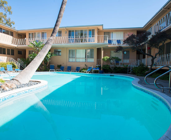 Cal Mar Hotel Suites